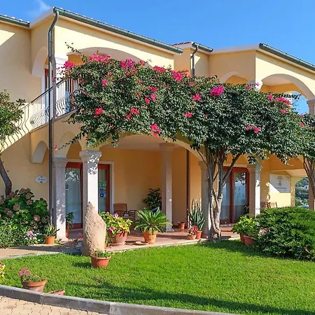 Apartment Bilo 4 Badesi